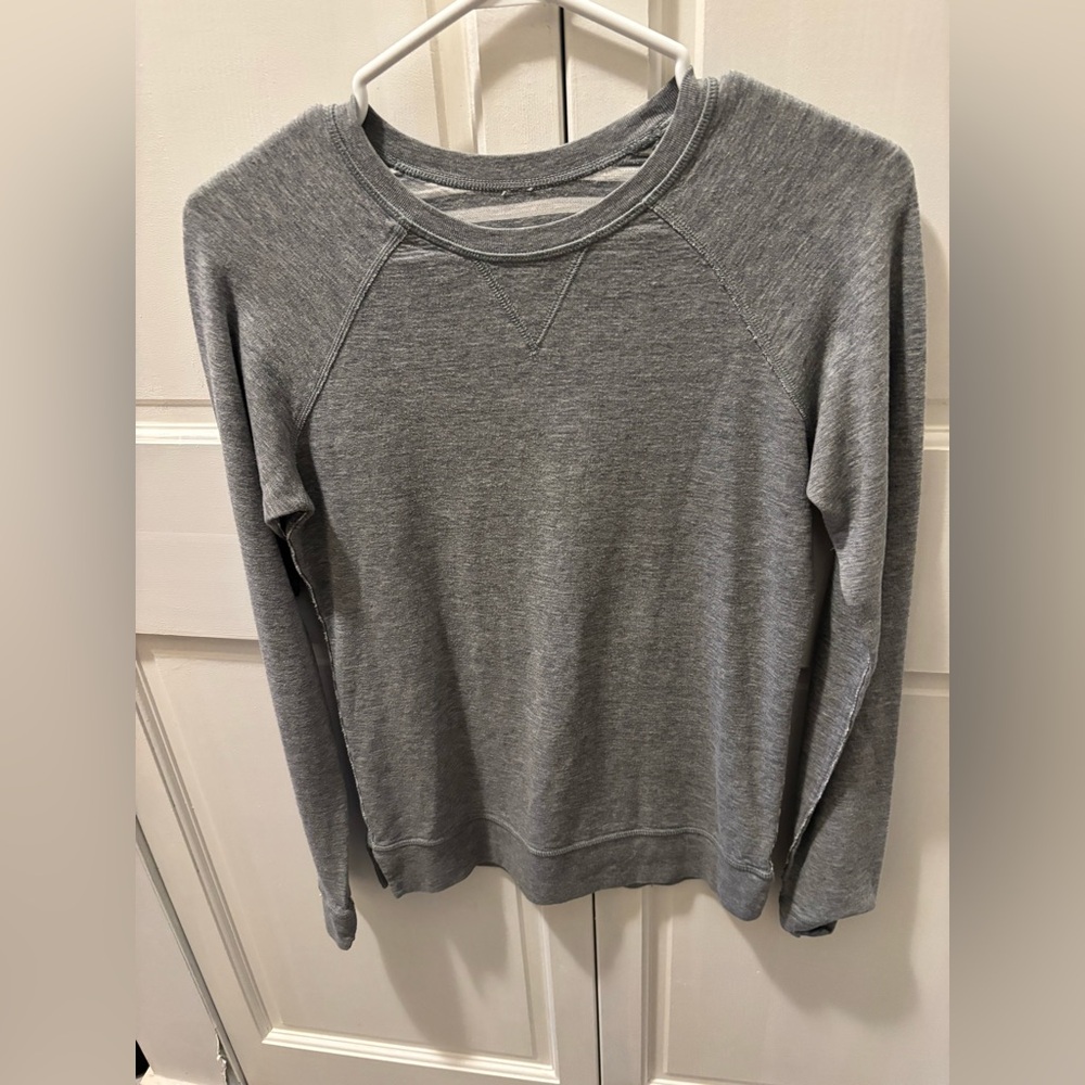 LULULEMON GRAY REVERSIBLE Open Your Heart Top